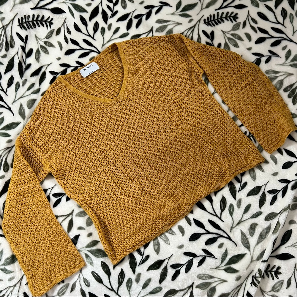 V-style Cárdigan Shirt in the color tan/orange